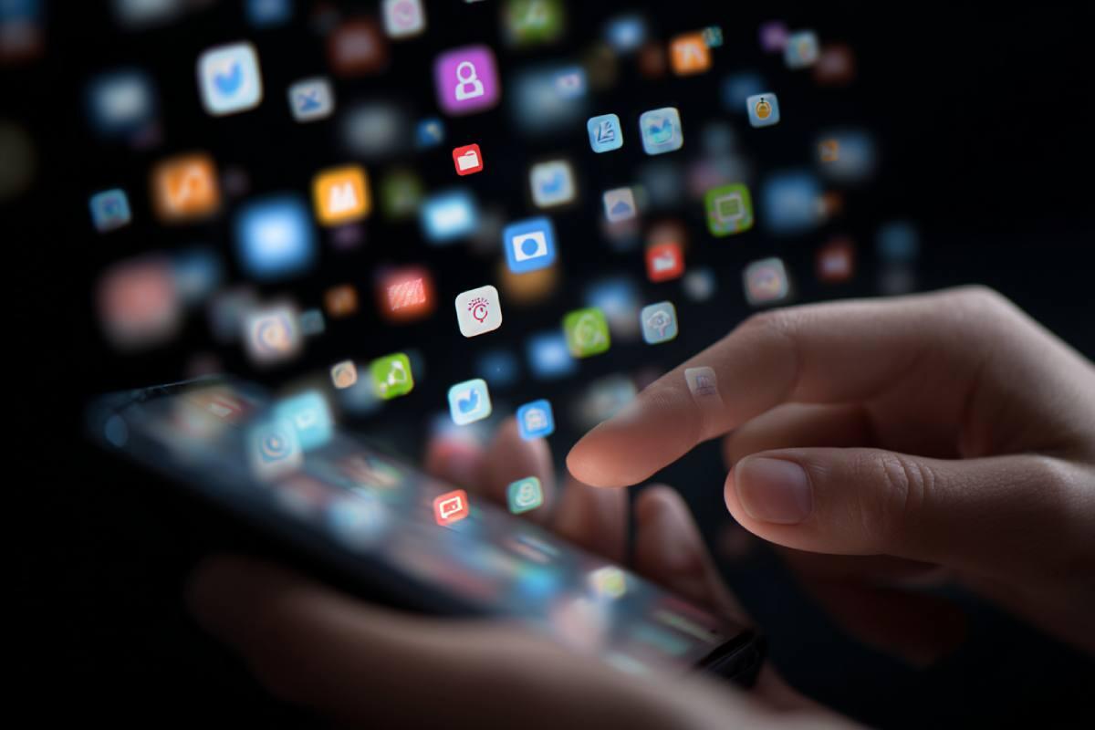 O estresse de acompanhar política o tempo todo — e como isso adoece