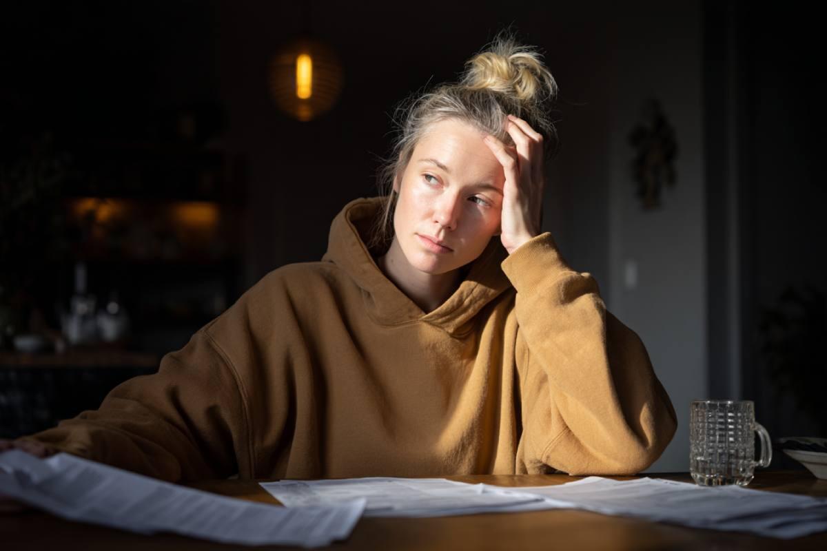 Ansiedade econômica: como decisões de Brasília afetam a saúde emocional